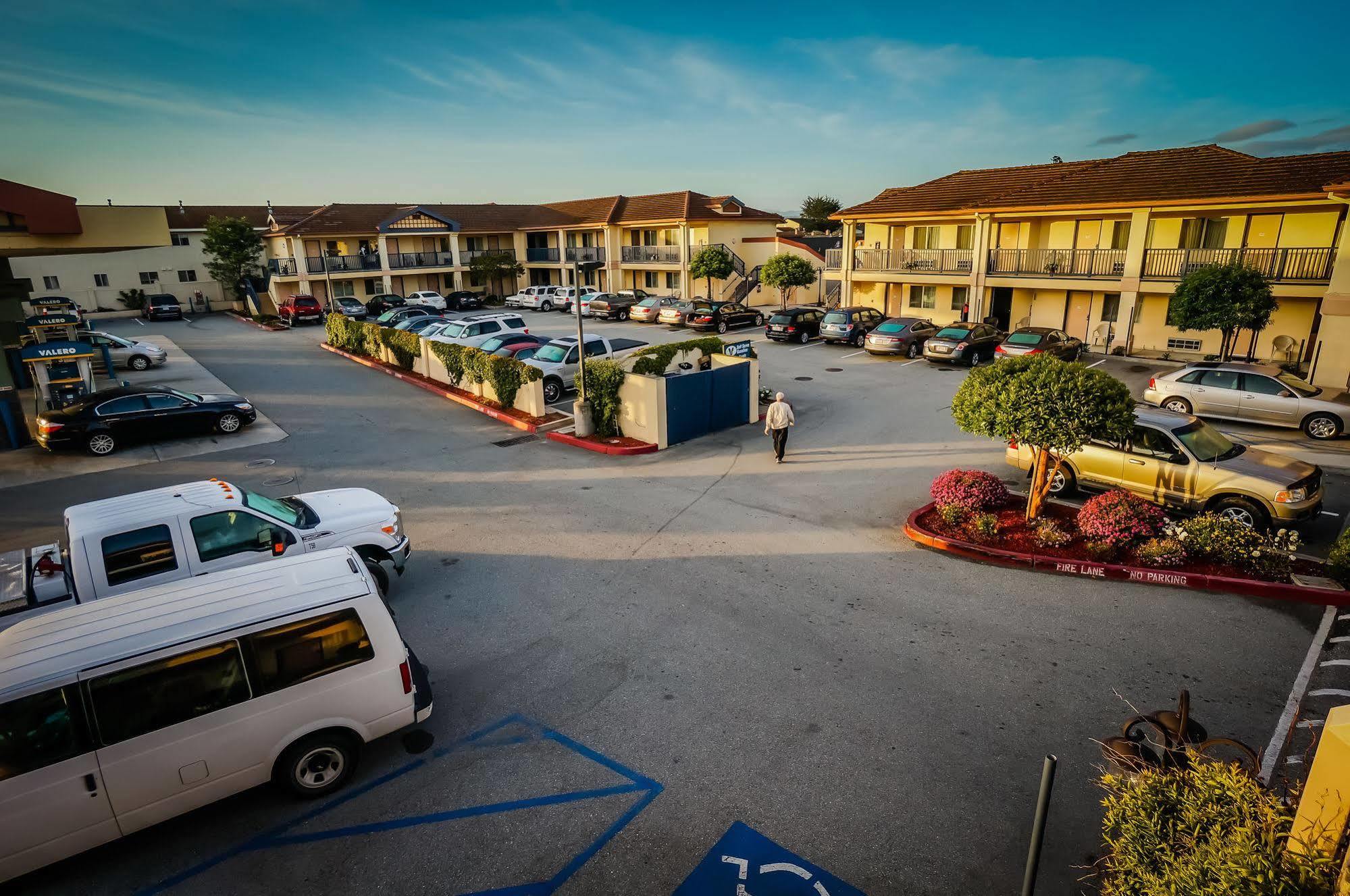 Monarch Valley Inn Marina At Monterey Bay Exterior foto